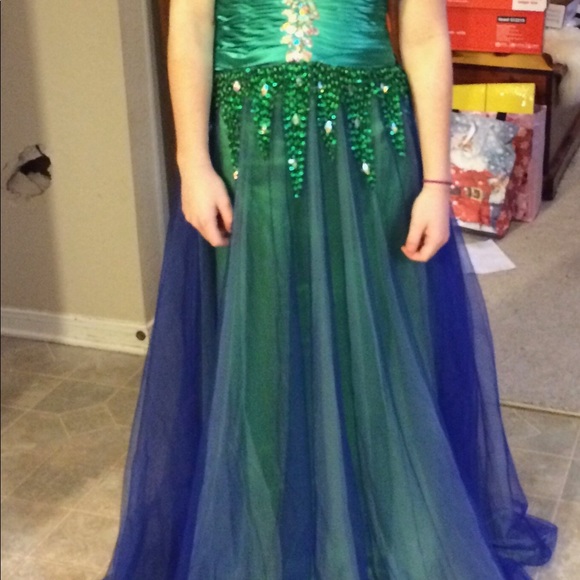 Green and Blue prom dress size 2 - Picture 1 of 5